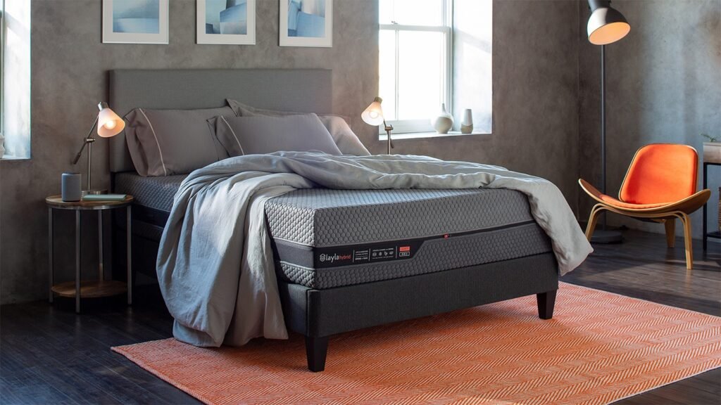 Layla Hybrid vs Casper Hybrid mattress comparison showing firmness, comfort, and hybrid construction
